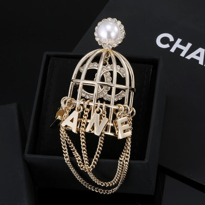 【二手】Chanel香奈兒新品鳥籠胸針  這個設計簡直直擊人心，簡直就是藝術品