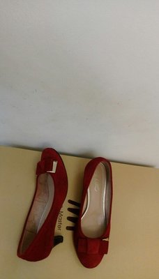 百貨品牌SM鞋 圓頭高跟鞋   尺寸：9號(25.5號) Shoe Master