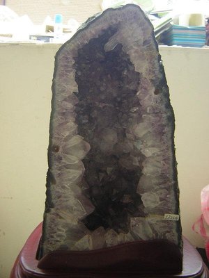 【采鑫坊】紫水晶洞(紫晶洞)~13.2公斤 高40公分贈特製底座《自取免運費》~