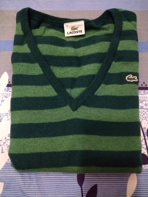 法國 Lacoste 深綠色橫條紋 V 領毛衣 ( 穿過一次已送乾洗回來 ) 近全新❤原價 7 千多❤