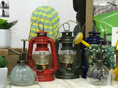 日本 復古懷舊風手提 油燈造型LED 提吊燈 露營 製造氛圍 2種顏色可供挑選 現貨供應
