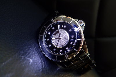 CHANEL香奈兒黑陶瓷J12 半天星鑲鑽面盤機械錶