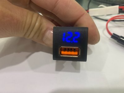 【桃園 國瑞】TOYOTA AURIS CAMRY 2019RAV4共用 電壓顯 QC3.0 USB充電座 專用充電座