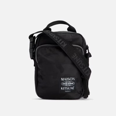 [全新真品代購] MAISON KITSUNE X EASTPAK 黑色 迷彩緹花 側背包 / 斜背包