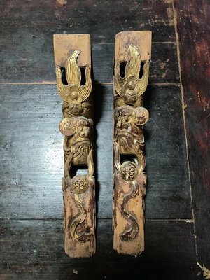 【店主收藏】一線收的老物件，清代川工木雕獅子一對，川工床柱上的棖弓木雕獅-11275
