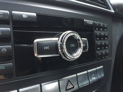 Benz 中控音響 旋鈕外框 旋鈕裝飾蓋 水鑽內飾 水鑽  CLA W117 CLA200 CLA250 CLA45