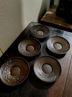 新 日本銅茶托共五客非常厚實共0克有幾片厚度不一樣