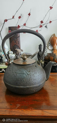 日本回流，南部盛榮堂鐵壺。2000年時特制龍壺，浮雕祥龍戲珠