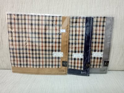 天使熊雜貨小舖~日本帶回DAKS經典格紋方巾 領巾 日本製 現貨：駝、灰、藍色3款  全新現貨