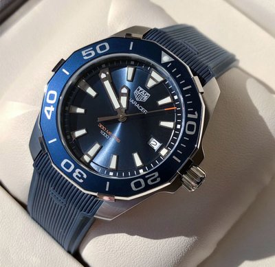 TAG HEUER Aquaracer 藍色面錶盤 藍色橡膠錶帶 石英 男士手錶 WAY111C.FT6155 豪雅300M潛水錶