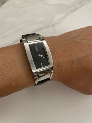 DKNY 皮帶男錶 石英錶