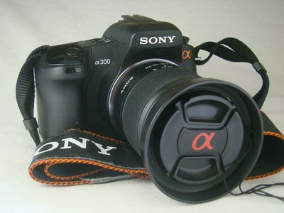 【清倉】SONY A300+DT18-70MM鏡頭  二手 數位相機 CF記憶卡 電池 充電器 其他項目
