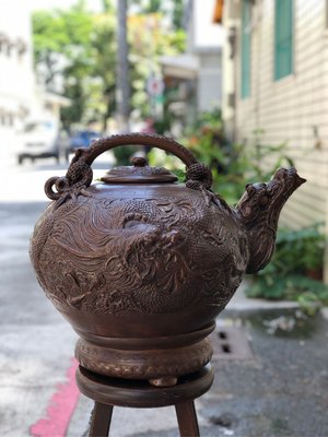 台灣早期～30年的老收藏 陶製大大大龍罐（寬：56.5cm高48cm含底座）