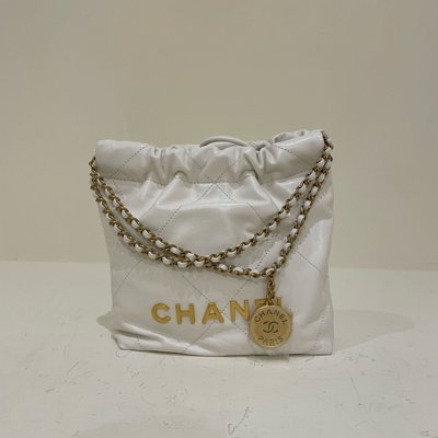 Chanel 22 mini托特包 白色 金字《精品女王全新&amp;二手》