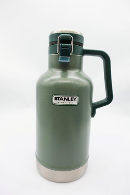 (小蔡二手挖寶網) 美國百年經典 stanley 真空保溫瓶 不鏽鋼保溫瓶 軍綠色 商品如圖 100元起標 無底價