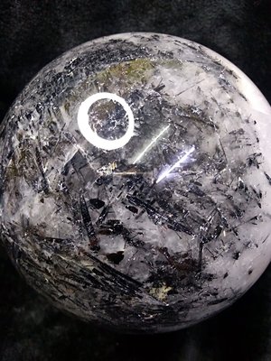 【小川堂】黑碧璽水晶球 重量：3600g / 直徑：14cm