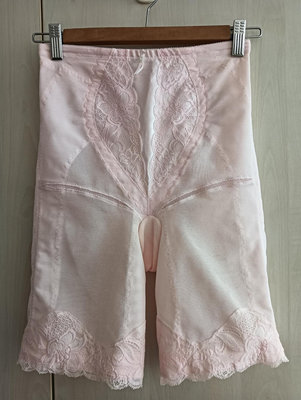日本製善美得 Lily Bouquet粉色束褲調整型塑身褲（76）品相佳