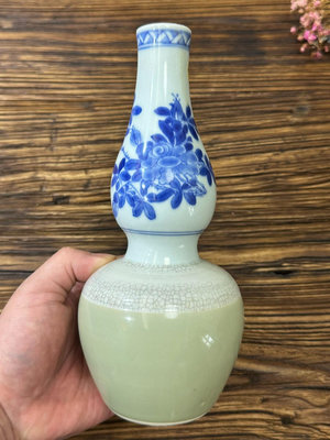 清康熙·豆青釉哥釉青花花卉紋葫蘆瓶112223