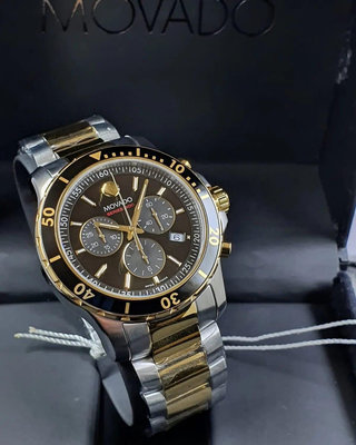 MOVADO 800 黑色面錶盤 金色配銀色不鏽鋼錶帶 石英 三眼計時 男士手錶 2600146
