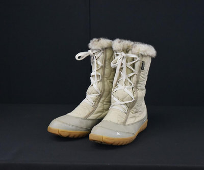 《玖隆蕭松和 挖寶網H》A倉 DECATHLON 迪卡儂 Quechua 繫帶 USA8 休閒靴 雪靴 (12646)