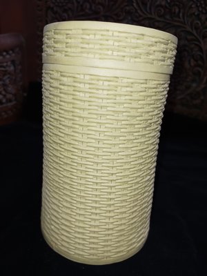 L0061 瓷雕竹簍茶罐巧雕瓷器藝品 早期收藏落款瓷罐 高18.5cm 直徑11cm   特價