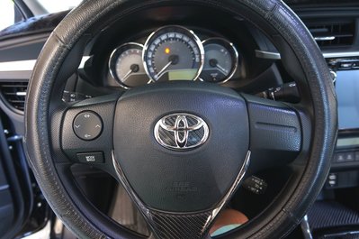 Toyota 2014~2016~11.5代 11代 10代  10.5代  Altis 方向盤MARK貼紙 4D碳纖維