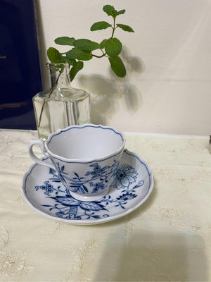麥森 藍洋蔥 Meissen 一級品 咖啡杯 很新 造型少（0）贈雙劍記號杯墊紙，把手造型復古