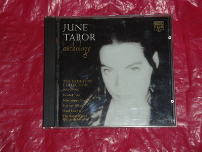 瓊泰珀June Tabor-精選輯Anthology-英倫民謠女歌手第一把交椅-發燒友推崇的英語民間音樂的黑暗女王-二手