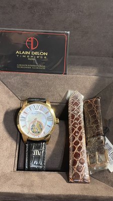 真陀飛輪【Alain Delon 亞蘭德倫】尊爵陀飛輪鱷魚皮--42mm大錶徑-貝殼錶面腕錶-原廠錶帶未使用品-法國廠牌-原廠木盒、保卡