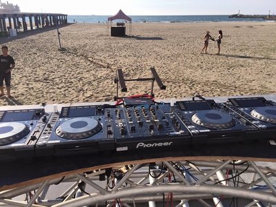 DJ器材出租戶外沙灘派對?️定款機種，邦克 DJ 器材出租 RANE混音器出租、SL 3 SL4黑盒子均有出租。