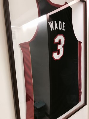 Dwayne Wade 韋德 親筆簽名認證球衣。
