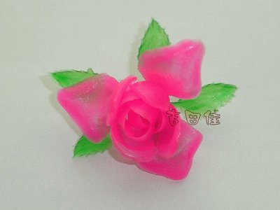 [吉田佳]B521121，塑膠花，玫瑰花，1朵，拜拜蛋糕裝飾，另售電動打蛋器HM-250A，心型切模