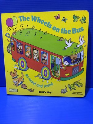 The Wheels on the Bus 繪本-生動有趣的Child’s Play童謠洞洞書 平裝/3~6歲 低年級
