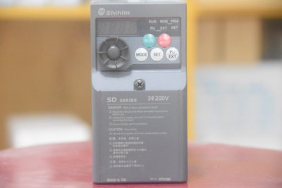 士林 SD023-0.75K 泛用變頻器 3相 220V 1HP SD系列(FR-E720-050-NA)