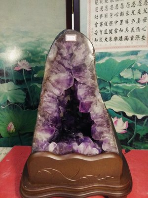 月理水晶~ 頂級天然大角紫水晶洞 19.35公斤 ((巴西紫水晶洞)) 藏風 納氣