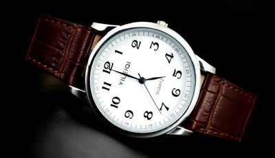 白面日本石英機心復古版紳士錶清晰阿拉伯數字刻度石英錶,非自動機械錶,20mm真皮錶帶