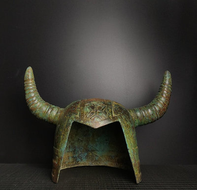戰國青銅頭盔高27厘米寬39厘米重2.5公斤78036666【萬寶樓】銅器 佛像 擺件