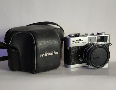 Minolta Hi-Matic 7sII  JAPAN（有Leica 影子之說，亦列為不易收集到的七劍機款之一）
