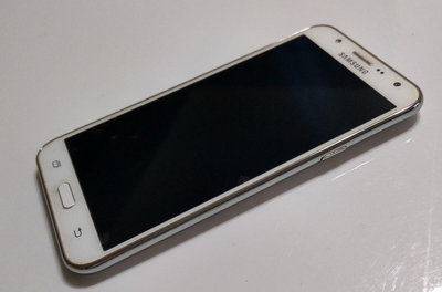 Samsung Galaxy J7 ( SM-J700F / 16GB ) 4G二手 雙卡機
