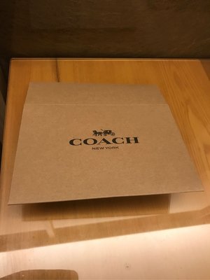 全新 美國帶回 Coach 品牌紙袋/紙盒-包裝盒 禮物盒 (小 17*12*5cm) 咖啡色 横式 可錢包 短