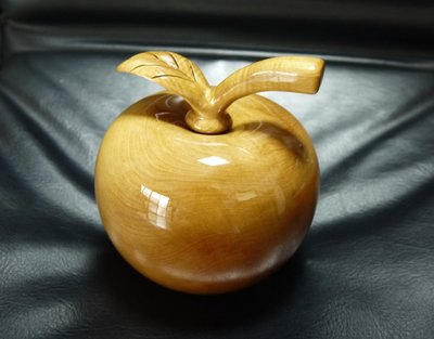 台灣肖楠蘋果 ~(非檜木盒、龍柏、牛樟、樟木、黃檜、紅檜、崖柏) / 材穩、味道清香/蘋安