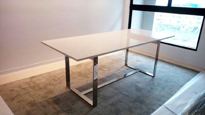 HODERM B&amp;B 極簡現代餐桌/會議桌，義式白石材+不鏽鋼亮面腳座，請鑑賞