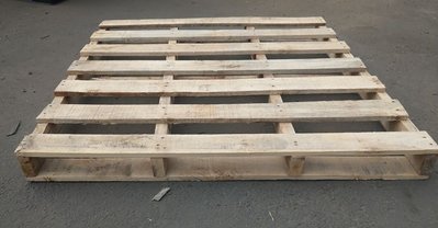 尺寸 : 極新二手110*110 四支腳 美式木棧板