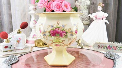 紫丁香歐陸古物雜貨♥英國 1925年crown ducal 古董手繪玫瑰花朵寬口花瓶