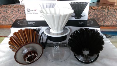 南美龐老爹咖啡 喬尼亞 JUNIOR Gear-V V60 02 錐型 百摺陶瓷 陶瓷濾杯 1~4人份 贈濾紙、分享壺