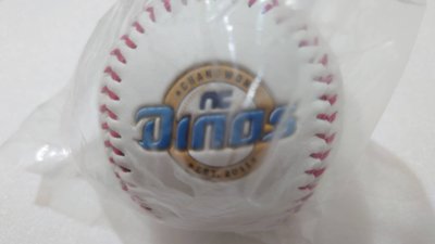 KBO南韓職棒NC恐龍隊浮雕LOGO棒球一顆~250元起標
