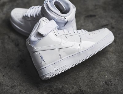 R'代購Nike Air Force 1 High Retro QS Sheed 白亮皮743546-107 男女