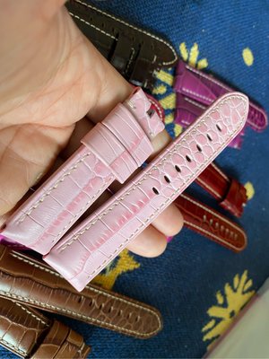 【SUM錶配】沛納海panerai 淺粉色鱷魚壓紋牛皮底 24收22適合44mm 現貨只有2條
