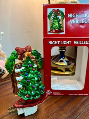 Marry Xmas聖誕樹造型插電小夜燈