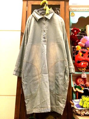 ++特價++韓國製品 復古刷色牛仔單寧襯衫長版洋裝 兩側有口袋~有著方塊鈕扣設計微涼天氣也可以外搭外套毛衣做穿搭唷˙